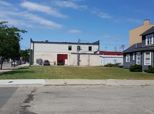 209 N Rath Ave, Ludington, MI 49431