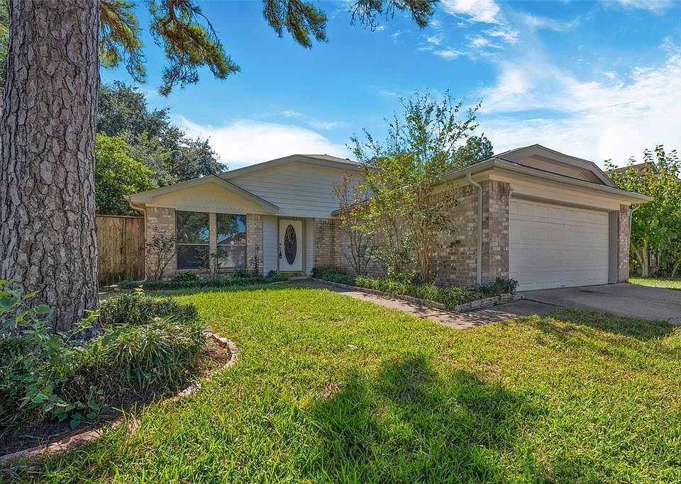 1st image of 16027 Vista Del Mar Dr