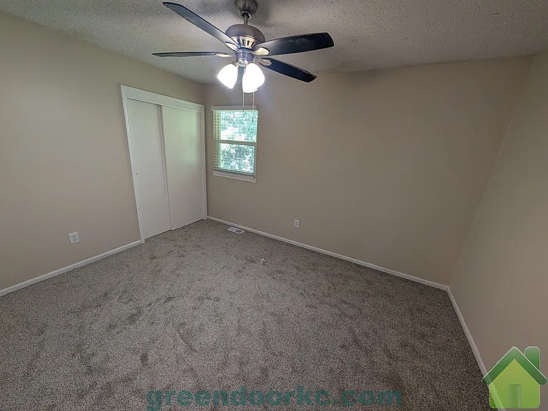 12221 S Sycamore St — Photo 7