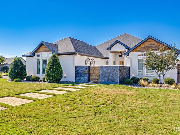 4th image of 6133 Lois Ln
