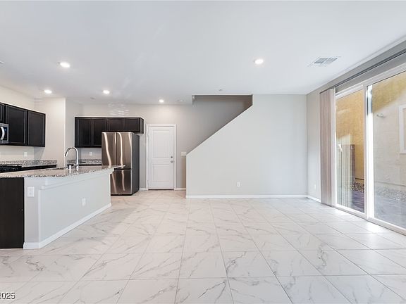3rd image of 2652 Montesilvano Pl