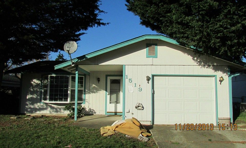 1st image of 1519 S 93rd St