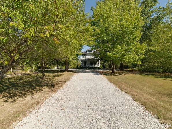 1466 Koch Rd, O'Fallon, MO 63366