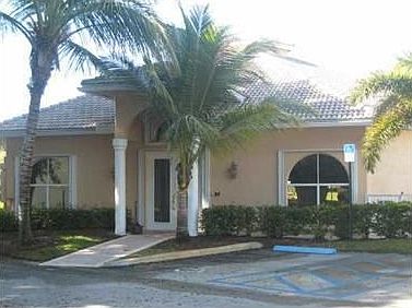 3rd image of 305 W Coral Trace Cir