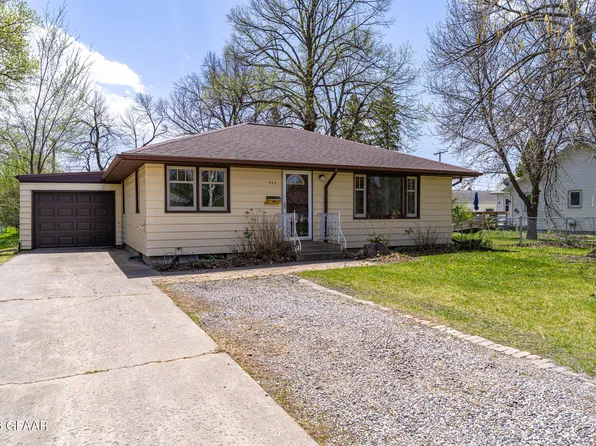 413 Sheridan St, Crookston, MN 56716