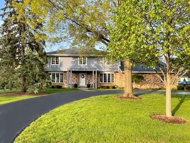 1st image of 884 Saint Andrews Way