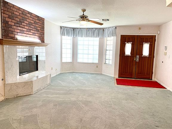 2nd image of 4425 Lee Cir