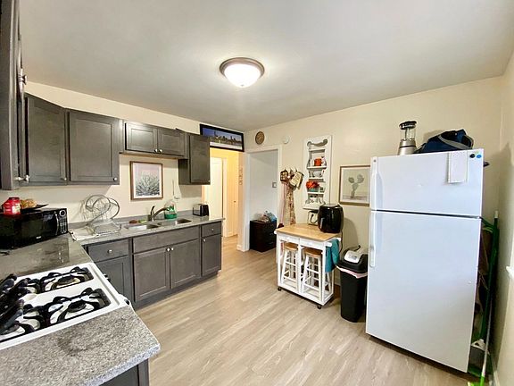 5th image of 2500 N Fratney St #1