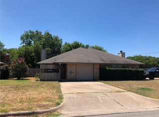 1069 Irene St, Burleson, TX 76028