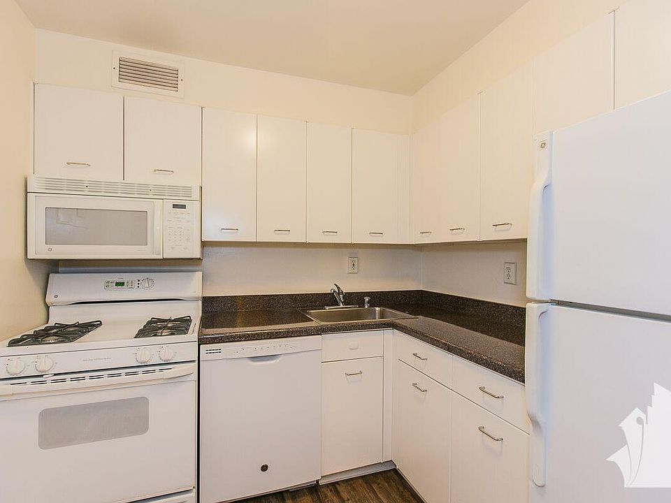 1st image of 1356 N Lake Shore Dr #2BR