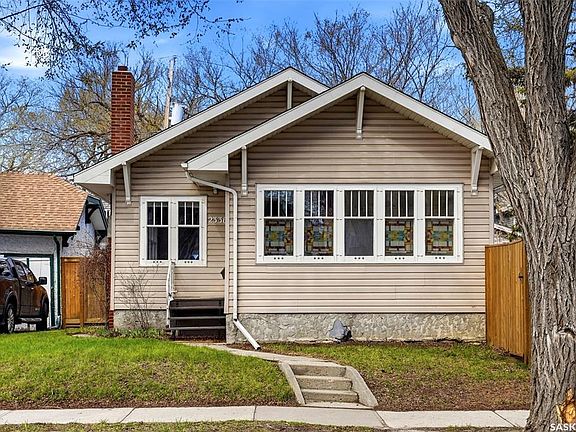 2nd image of 2336 Winnipeg STREET