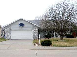 4710 Linden Dr, Kearney, NE 68847
