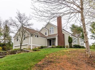 12 Hounds Ditch Ln, Duxbury, MA 02332