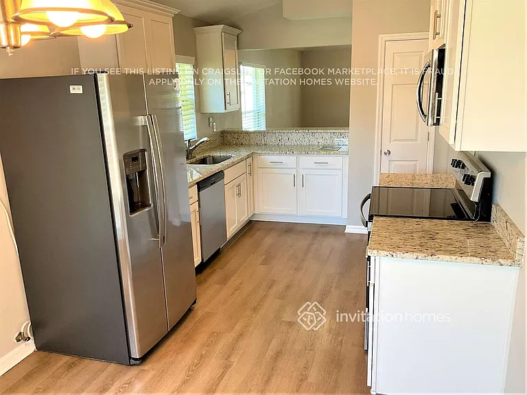 3282 Merrick Ave — Photo 5