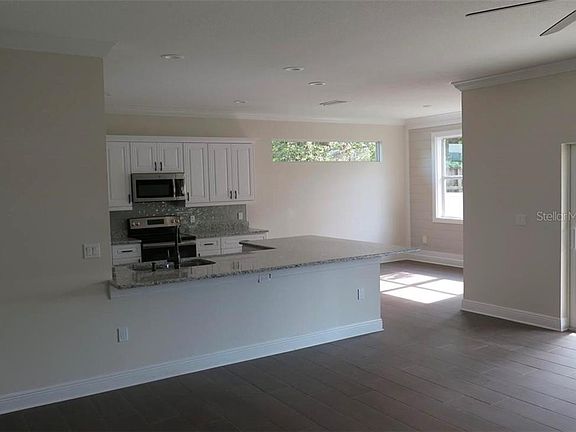 4th image of 1730 Sharondale Dr