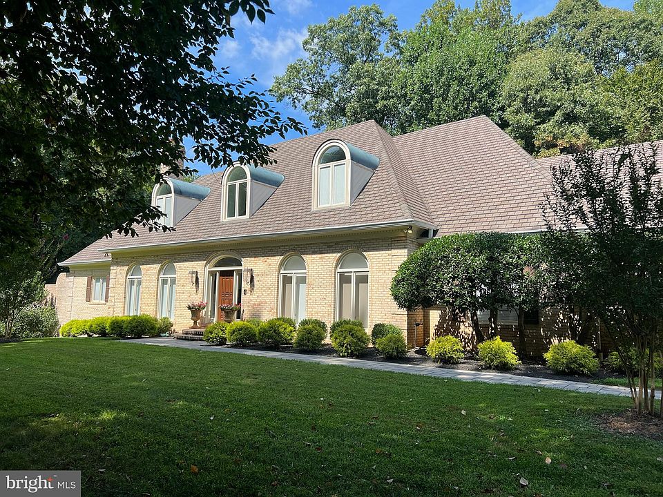 1st image of 9464 Newbridge Dr