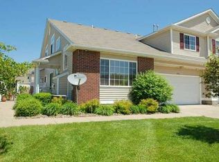 9429 Ironwood Ln, Johnston, IA 50131