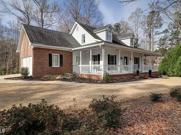2nd image of 10 Allie Dr