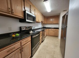 56 Pine St #J, Canton, MA 02021