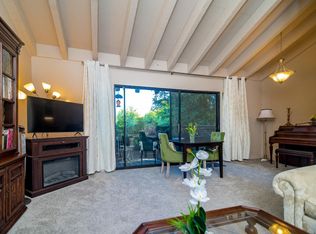 706 Woodside Ln E UNIT 11, Sacramento, CA 95825