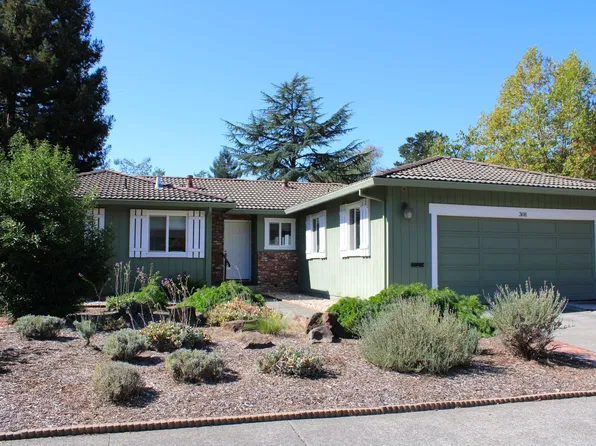 3618 Sleepy Hollow Dr, Santa Rosa, CA 95404