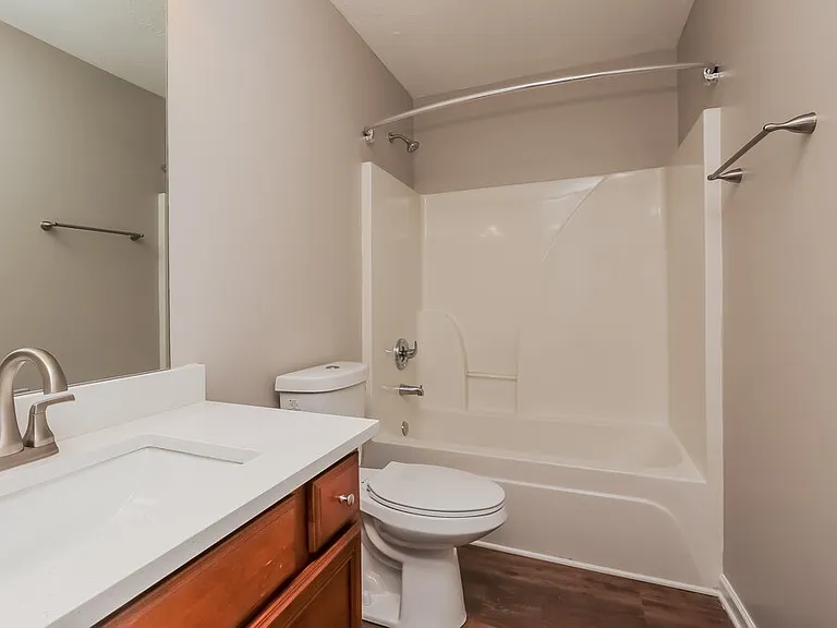 804 Birchmill Point N — Photo 15