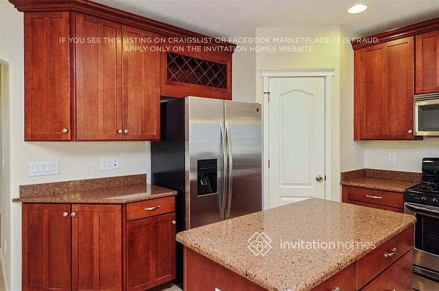 5942 Beaconpark St Lithia, FL 33547 — Photo 4