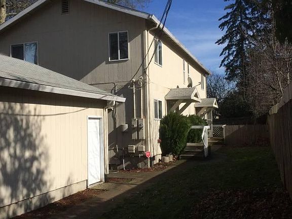 5th image of 9733 SW North Dakota St APT A