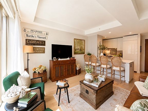 3rd image of 133 Seaport Blvd #1207