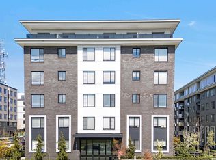 15815 85th Ave #408, Surrey, BC V4N 6W9