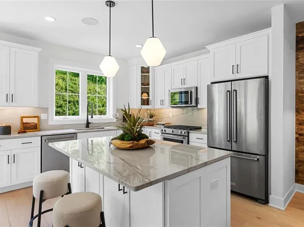 3552 Bennington Drive #1002, Fishkill, NY 12524