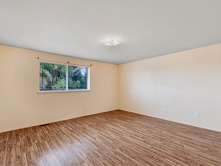 29 Hylebos Ave — Photo 17