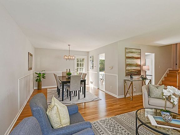 5th image of 14124 Canterbury Ln