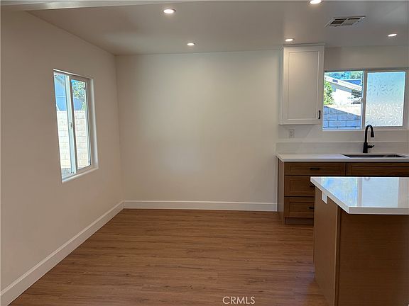 5th image of 7101 Fallbrook Ave