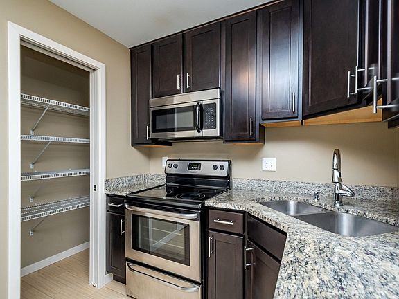 3rd image of 205 6th St #20502