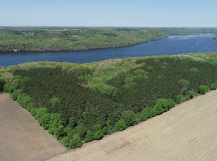 215 N Ilwaco Rd, River Falls, WI 54022