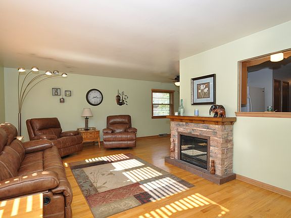 2nd image of 7945 S Wynbrook Ct