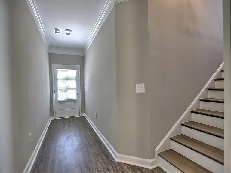 1912 Allagash Ln — Photo 3
