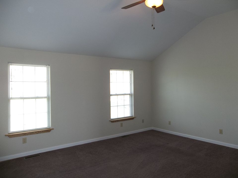 1st image of 705 Cripple Creek Dr