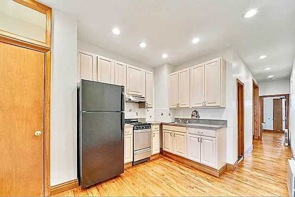 Rented by DALLAL | media 6