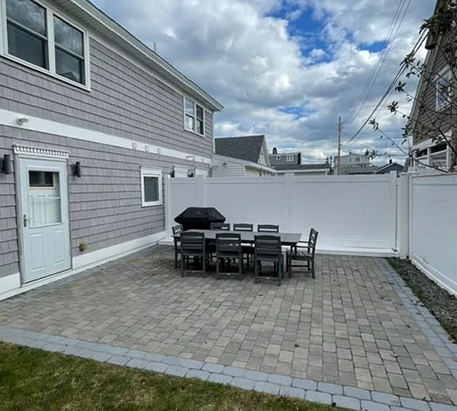 212 Bristol St — Photo 23