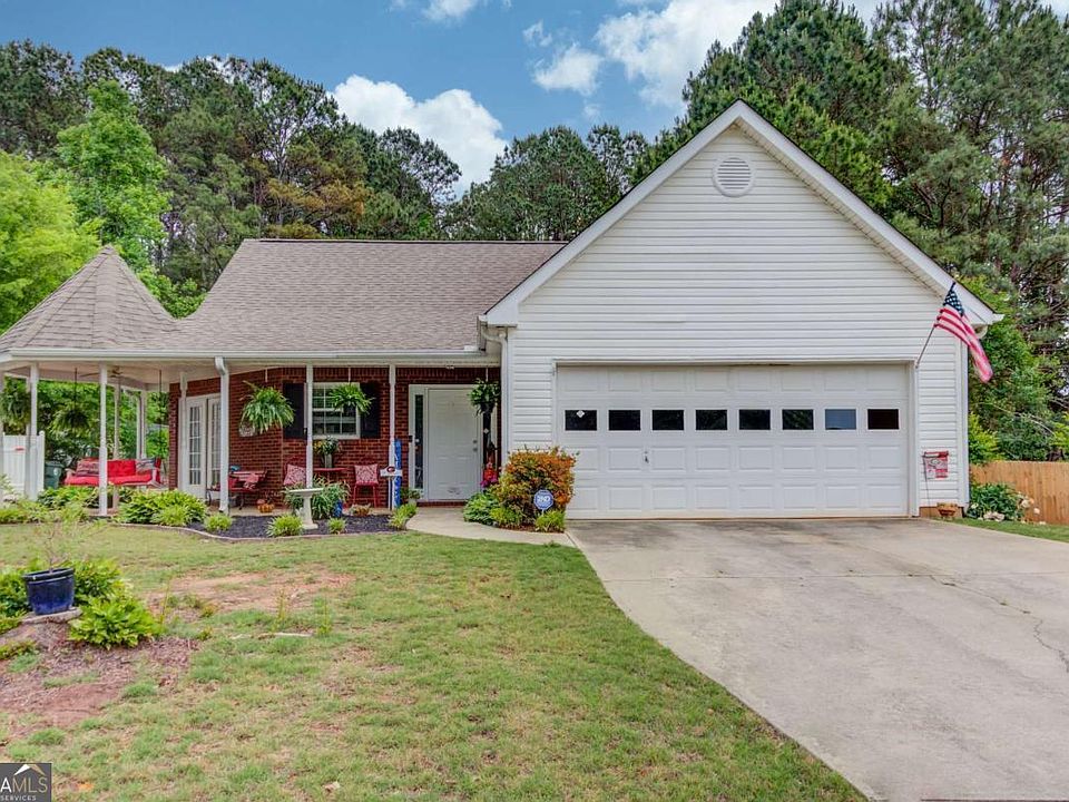 1st image of 302 Greenleaf Ct