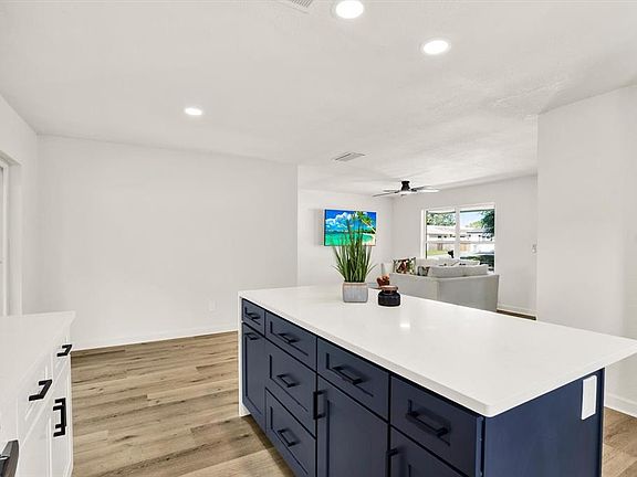 5th image of 8232 82ND AVENUE