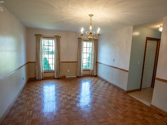 5th image of 5713 Cambridge Cir