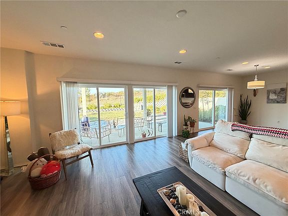 3rd image of 34762 Kingsnake Ave