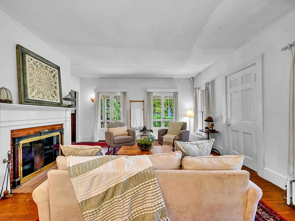 1st image of 43 Parsons Lane