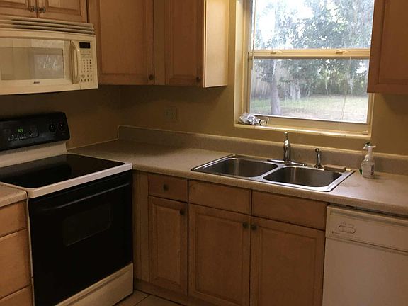 Dishwasher, microwave, glass top stove