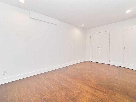 2nd image of 207 E 37th St APT Ba