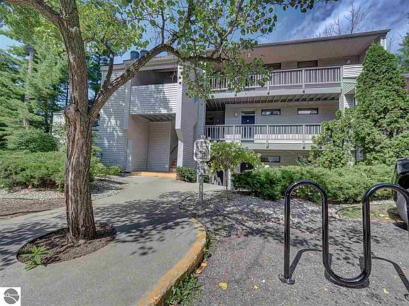 5th image of 5624 E Creeks Xing Building 4