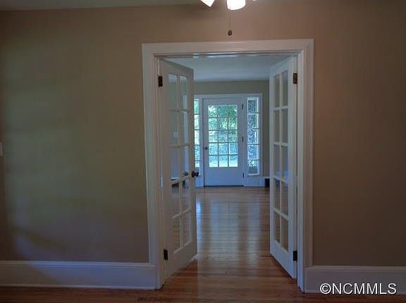 5th image of 1861 Shoal Creek Rd